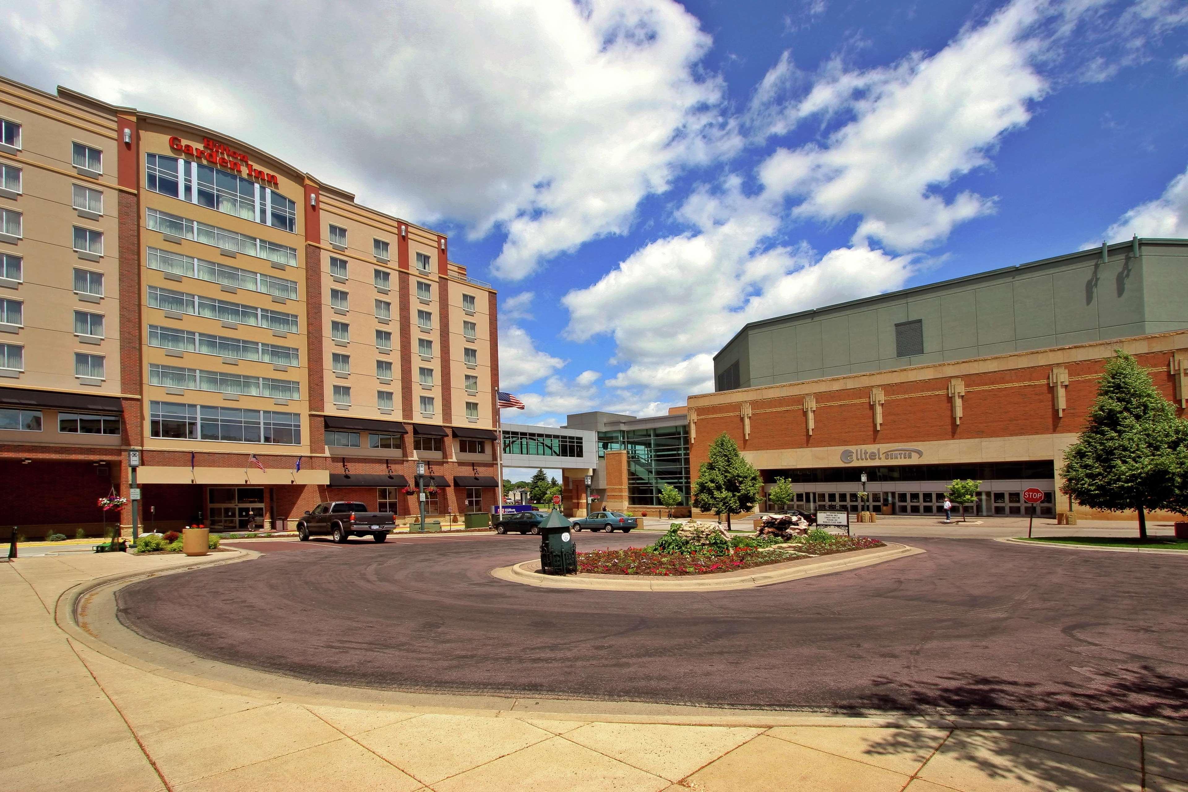 Hilton Garden Inn Mankato Downtown Exterior photo
