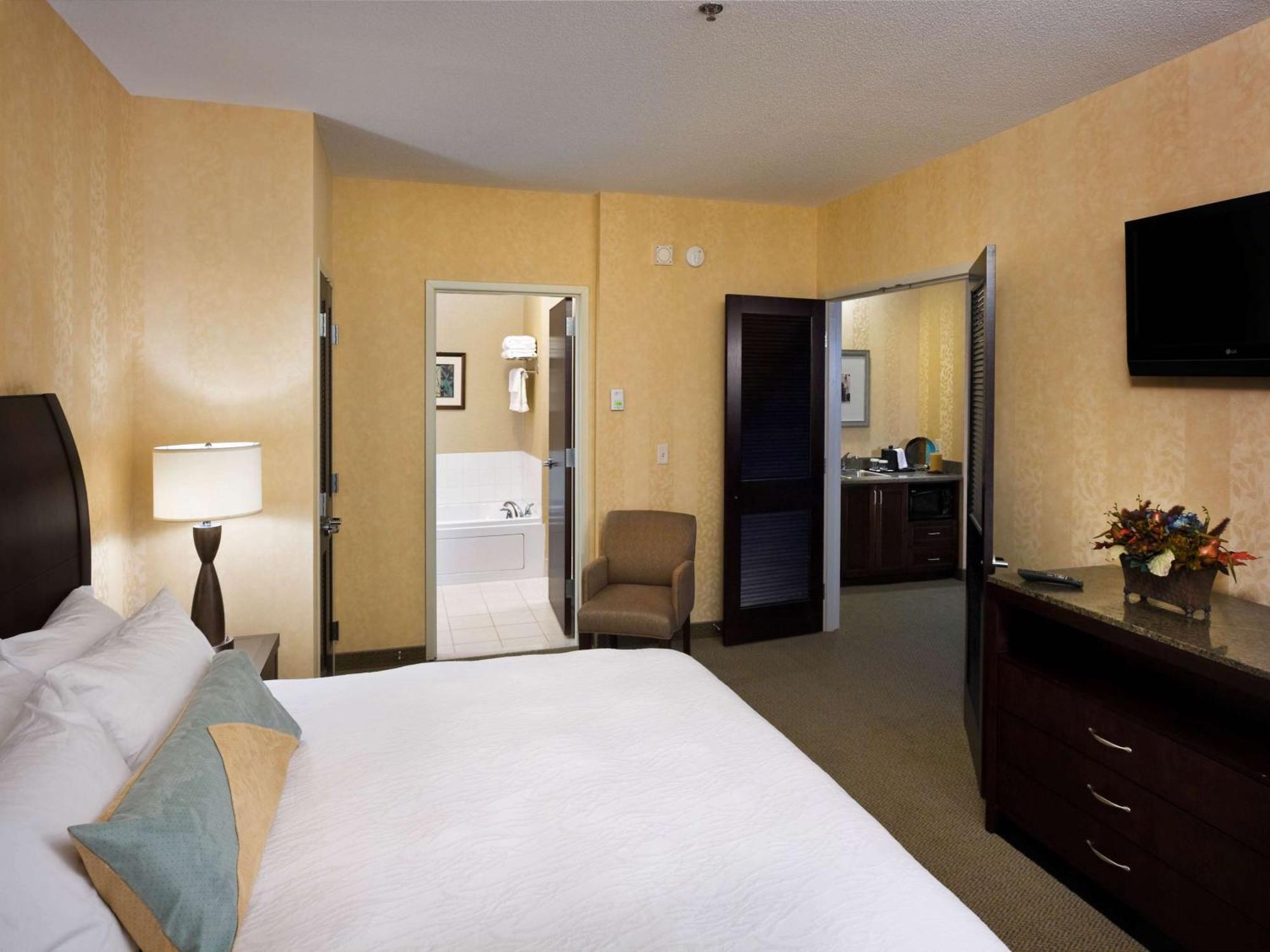Hilton Garden Inn Mankato Downtown Exterior photo
